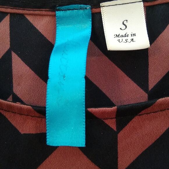 Brown and black design blouse. Size Small. Career wear - Picture 2 of 10